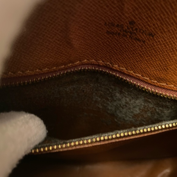 Louis Vuitton St Cloud medium sizeCrossbody bag - Picture 8 of 13